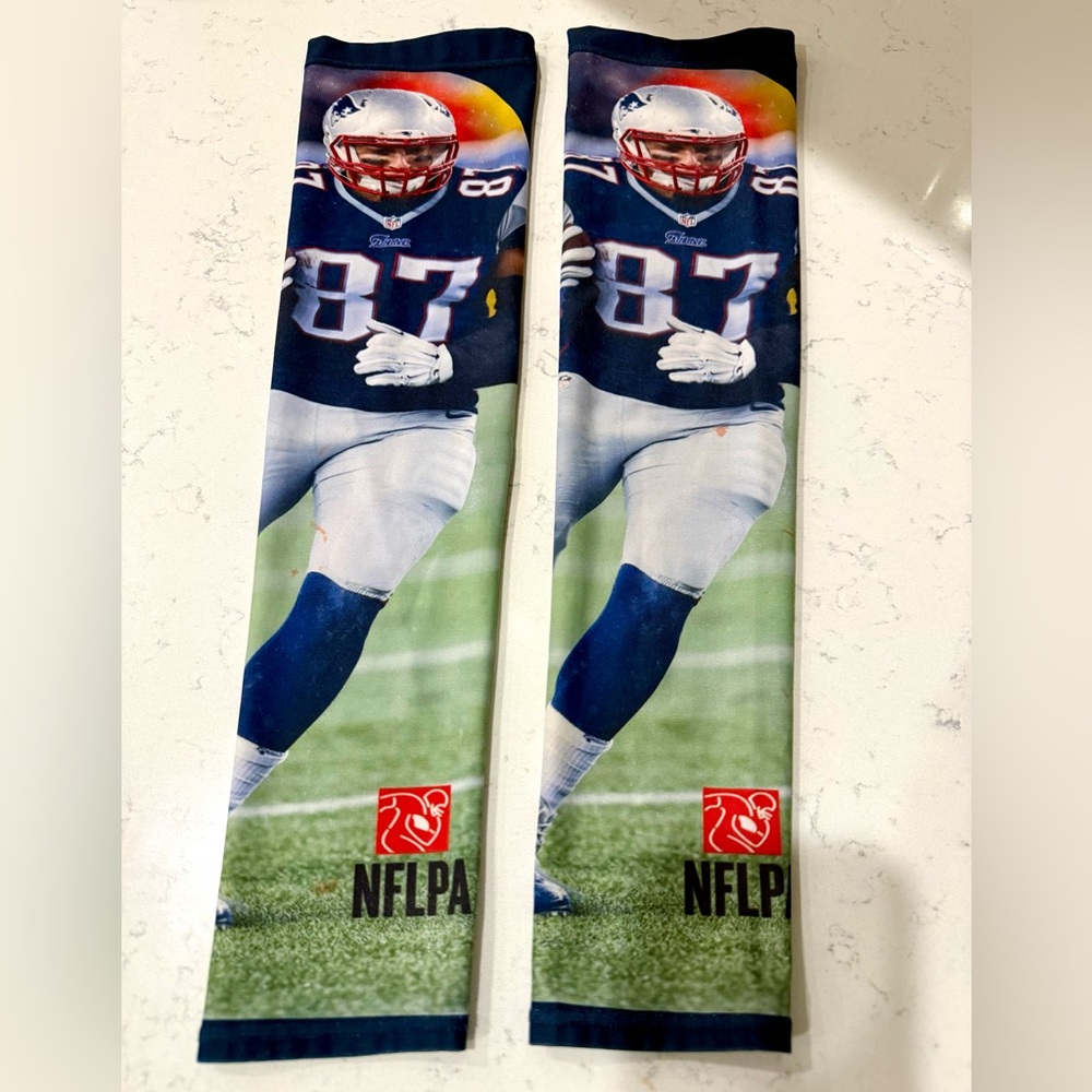 New England Patriots Rob Gronkowski 87 Football Arm Sleeves Fan Gear Youth S/M